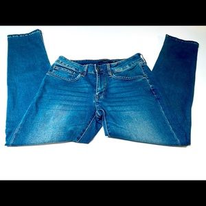 Tahari Blue Denim Mid‎ Rise Jeans Size 30